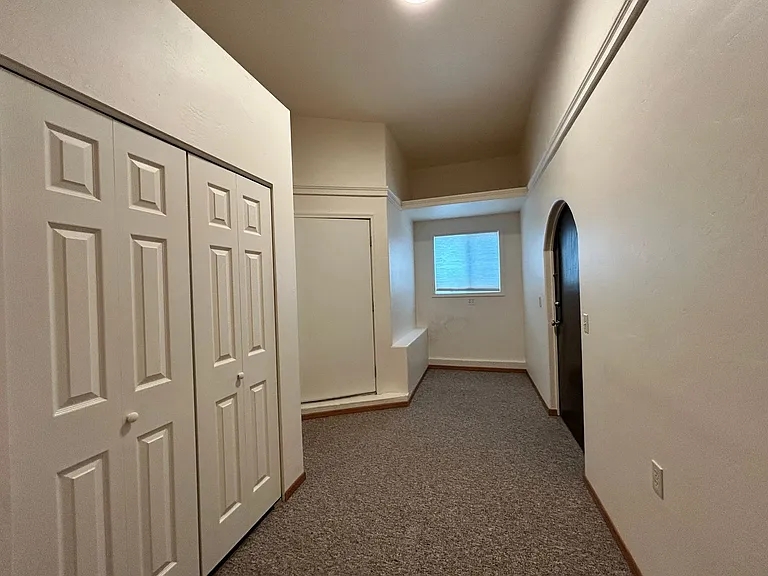 118 Kent Ln — Photo 17