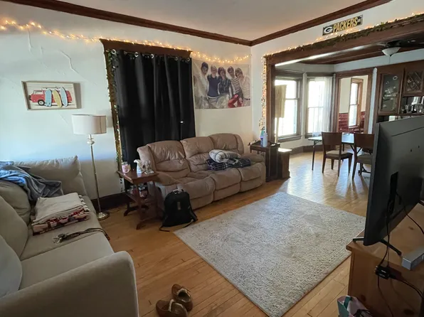 2835 N Murray Ave, Milwaukee, WI 53211