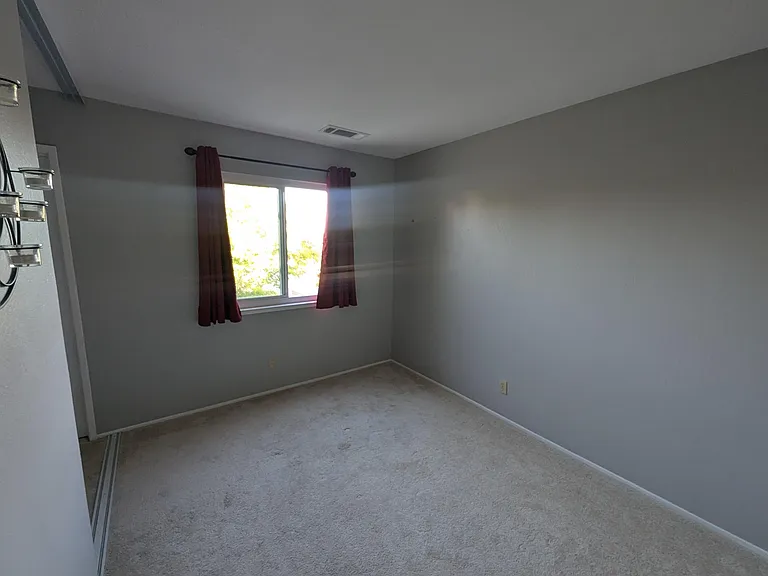 Viewpoint Ct — Photo 10