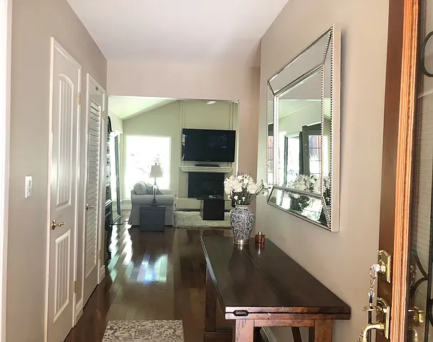 3 bed, 1634 sqft, $5,000 — Photo 4