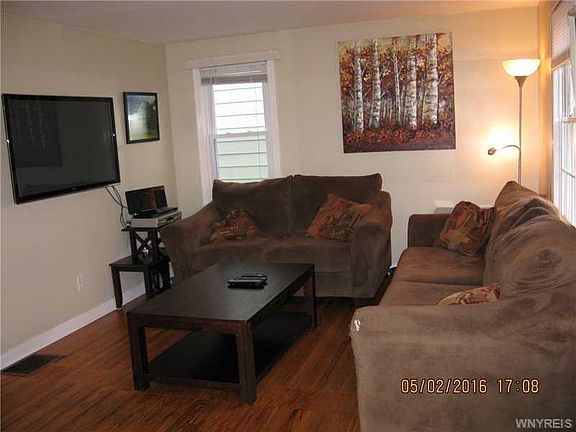 5th image of 94 Mumford St