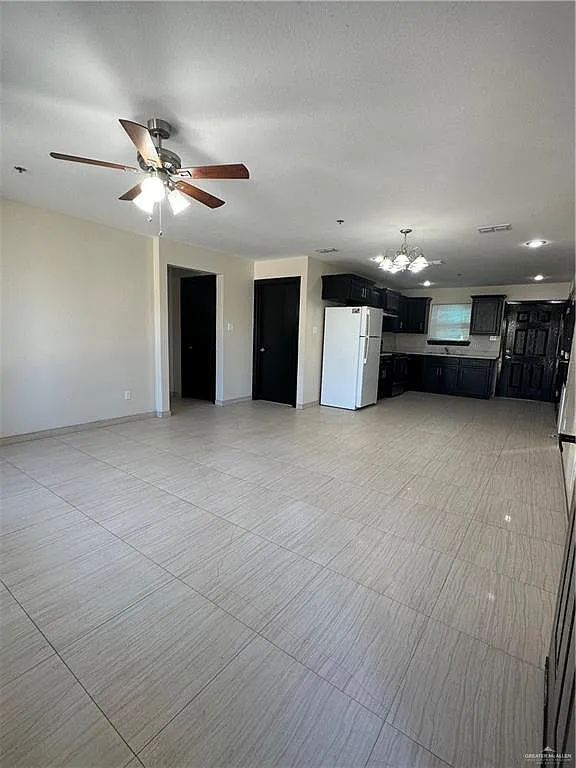 2 bed, 900 sqft, $1,000 — Photo 3
