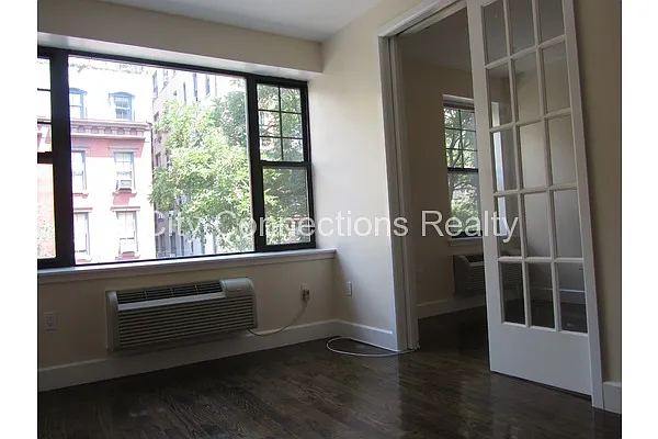 Rented by City Connections Realty | media 20