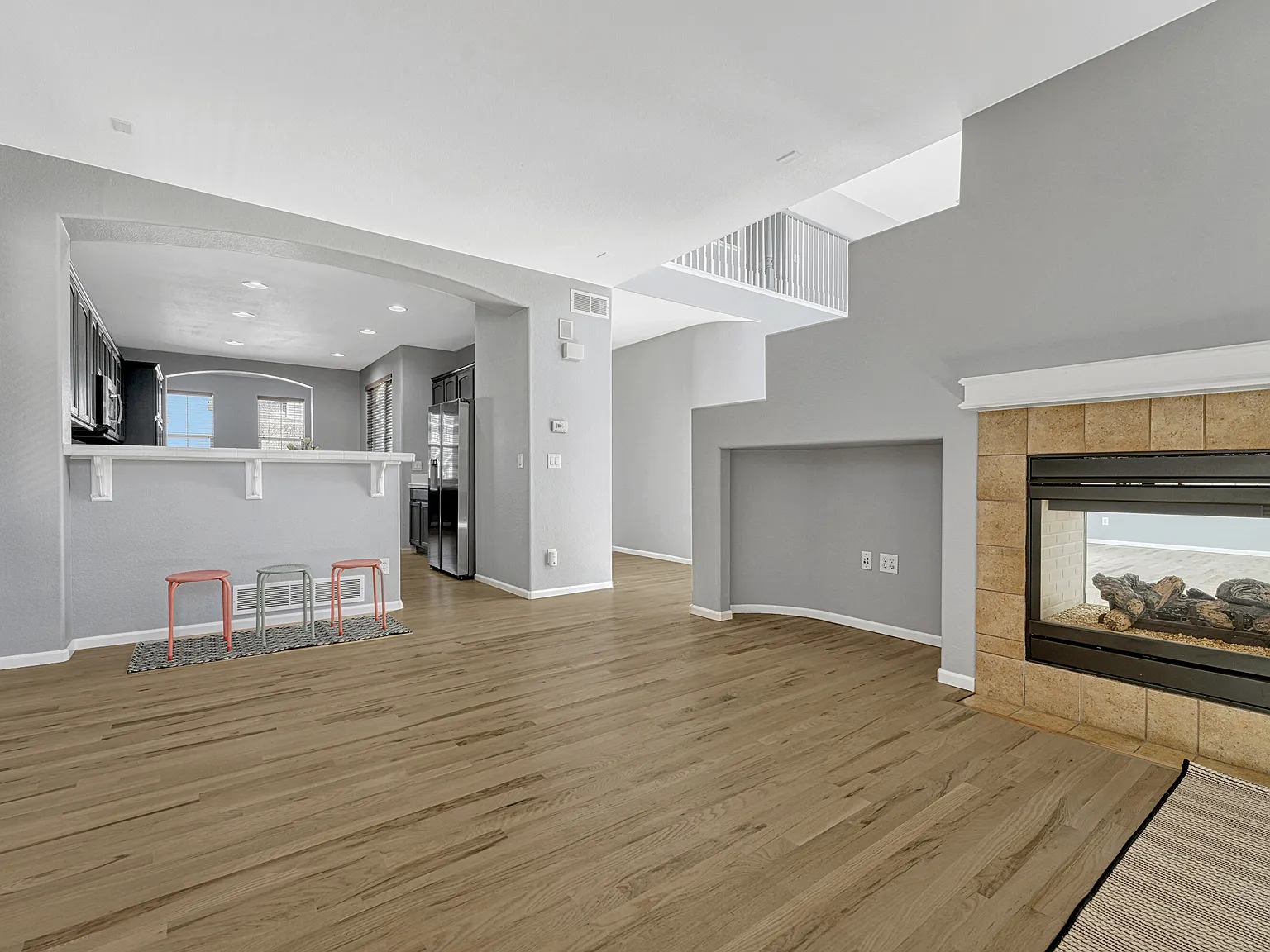 3 bed, 2.5 bath, 3450 sqft, $3,350 — Photo 4