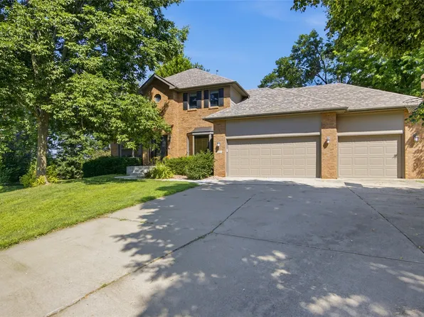 901 NW Campus Ridge Ct, Ankeny, IA 50023