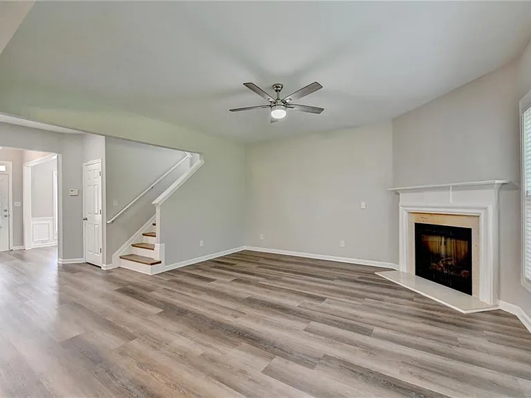 2208 Staunton Dr — Photo 14