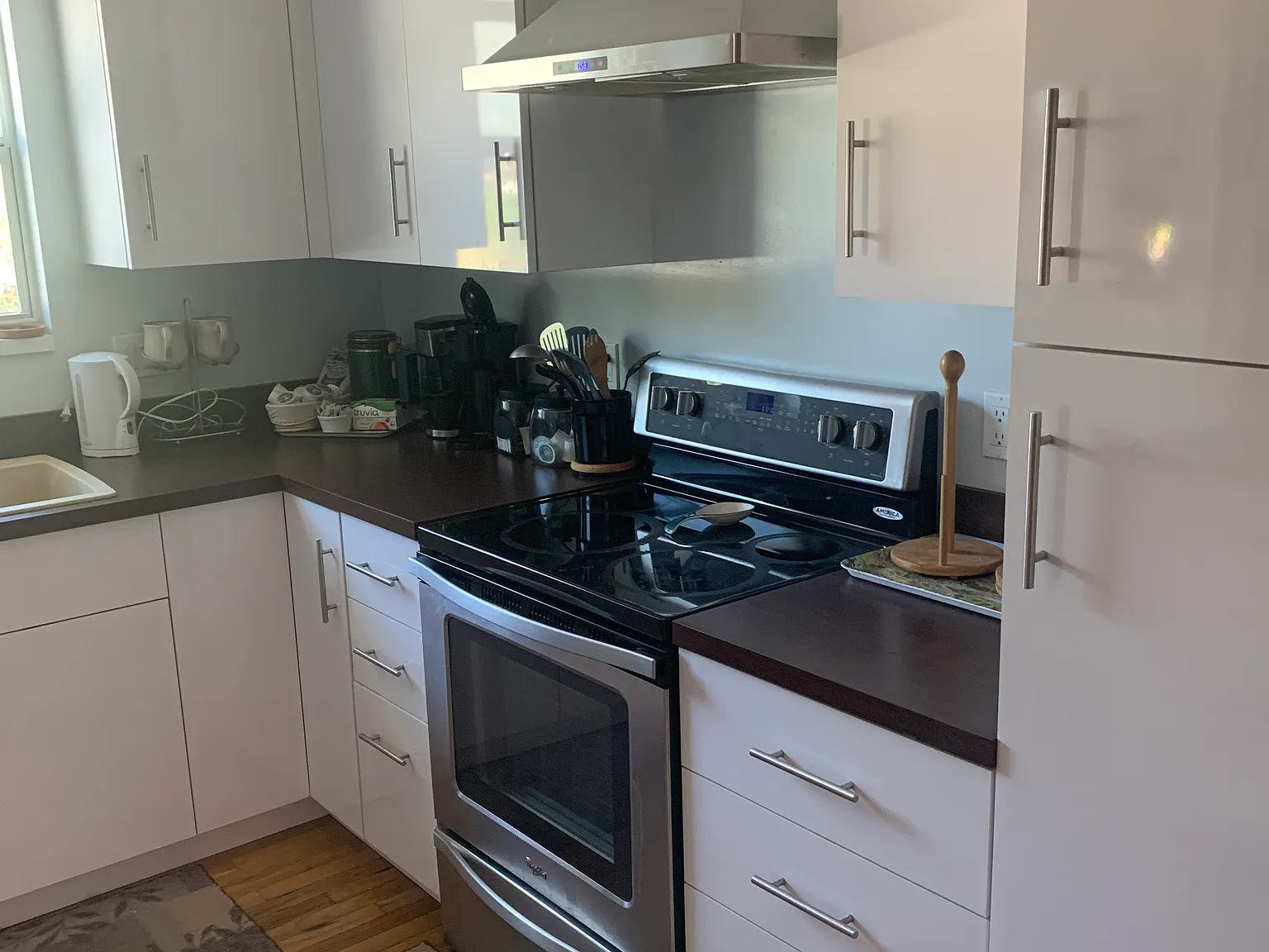 3 bed, 1317 sqft, $2,700 — Photo 2