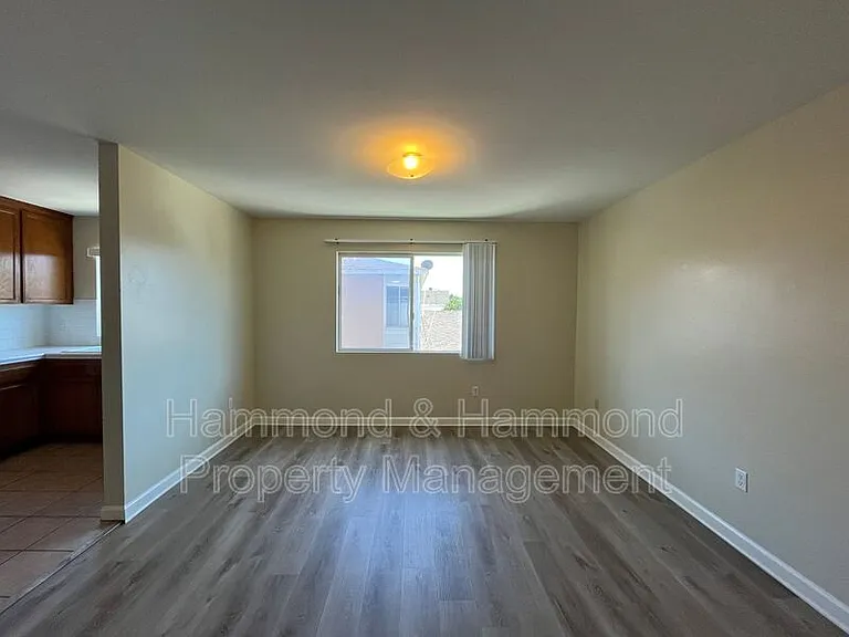 6916 Agnes Ave #4 — Photo 4