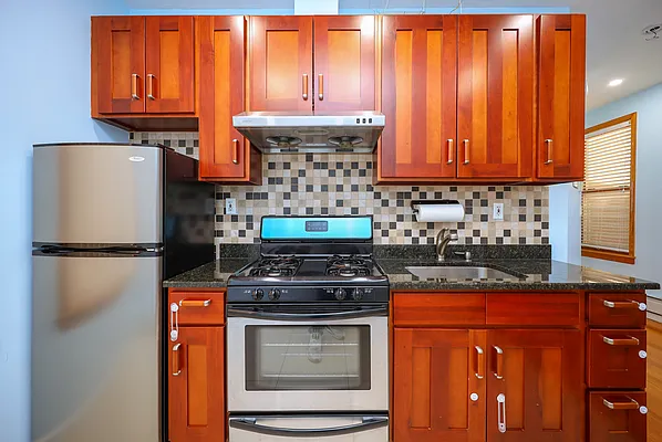 Sold by Remax Edge | media 14