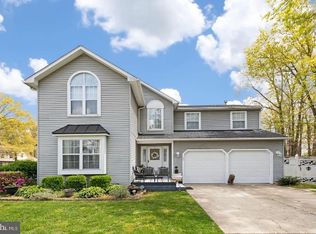 23 Randolph Ln, Sicklerville, NJ 08081