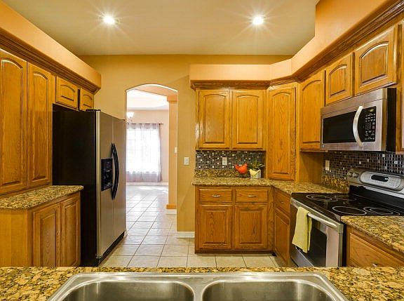 5th image of 3545 Los Lagos Dr