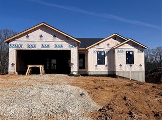 733 Blake Dr, Hillsboro, MO 63050