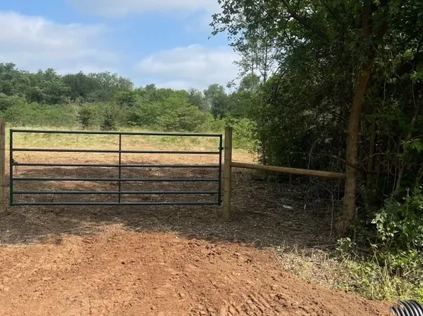 494 Lcr 464, Mexia, TX 76667