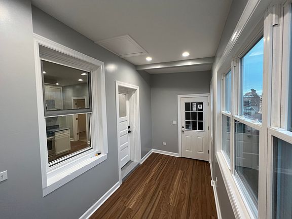 5th image of 5218 W Berteau Ave