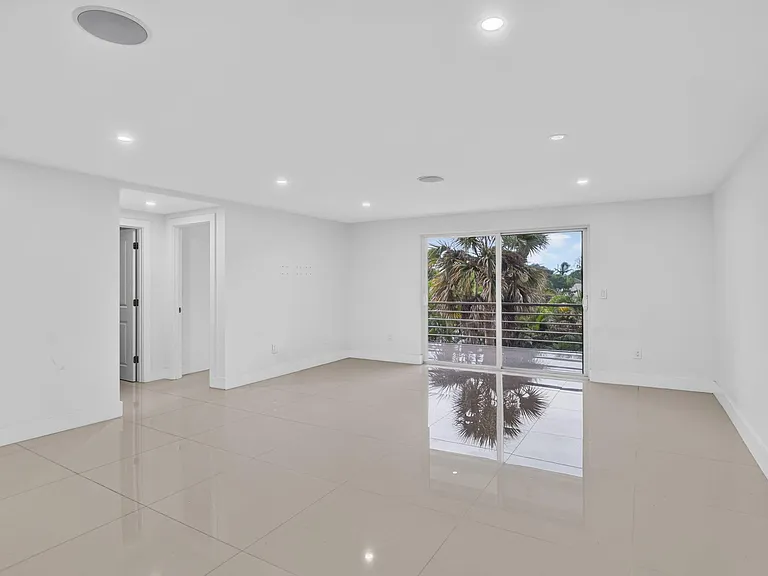 10110 Boca Entrada Blvd #305 — Photo 9