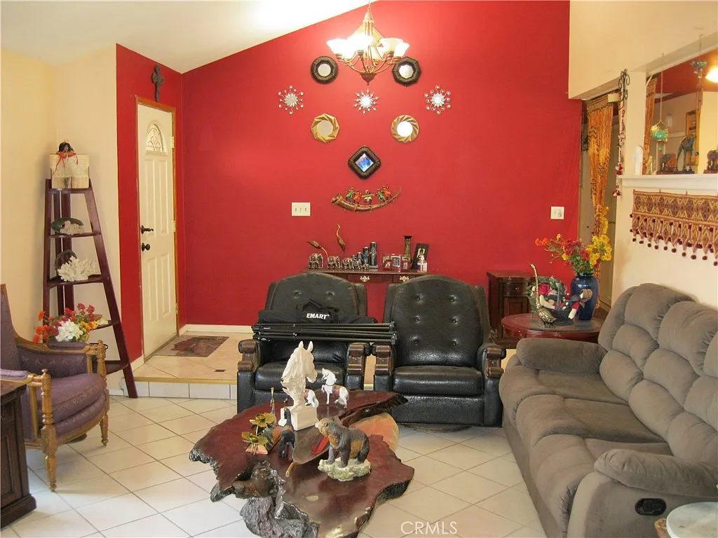 3 bed, 1826 sqft, $3,500 — Photo 2