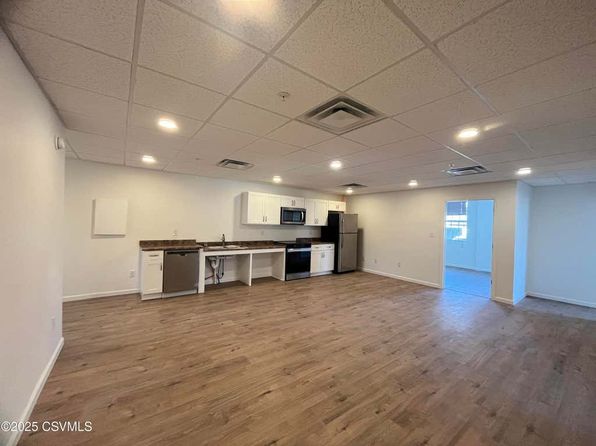 11 Pennsylvania Ave #1B