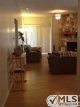 2nd image of 472 Seele St APT 4