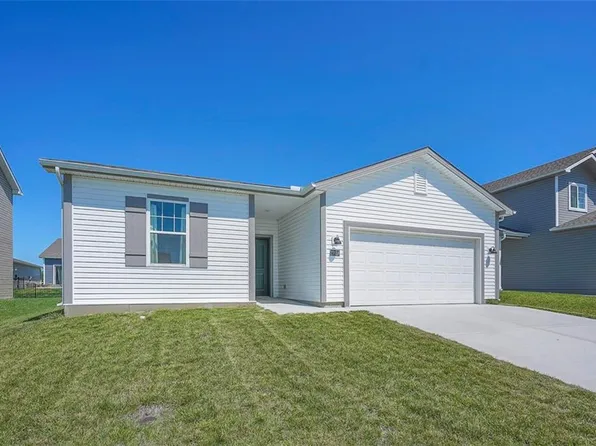 27018 E Sycamore St, Lees Summit, MO 64086