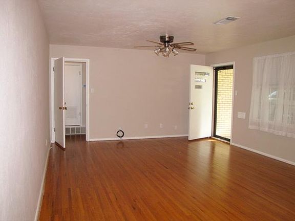 3rd image of 3736 Matson Dr