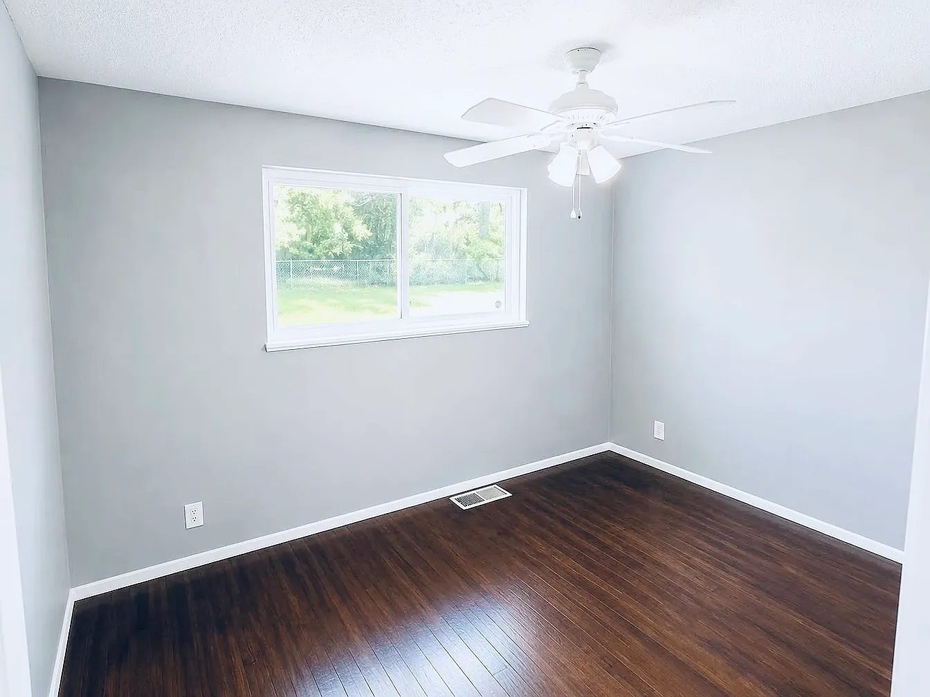 3 bed, 1014 sqft, $1,265 — Photo 3