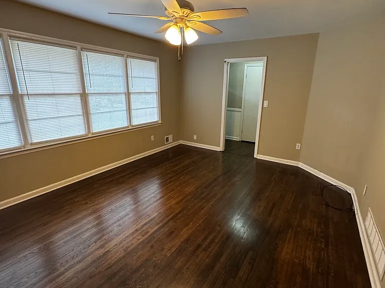 1015 Casa Dr — Photo 9