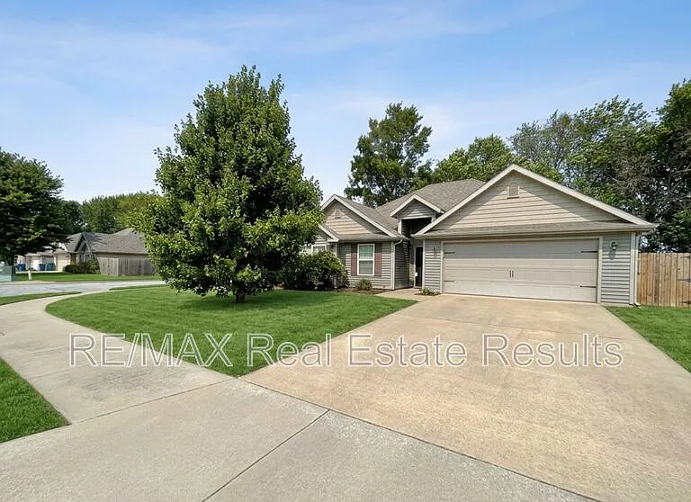 2904 SW Wentworth Ave — Photo 1
