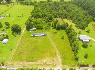 39 Johnson Rd, Poplarville, MS 39470