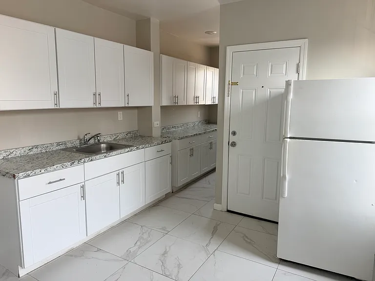 413 Beardsley Ave #2 — Photo 3