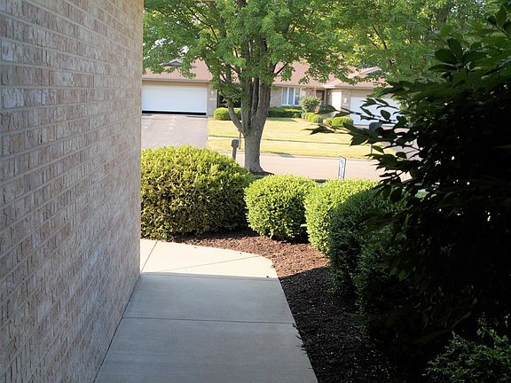 4th image of 6541 Laurel Cherry Dr