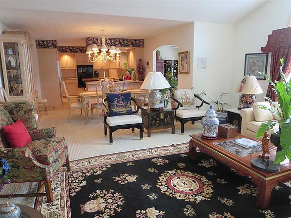 3rd image of 206 River Bend Dr