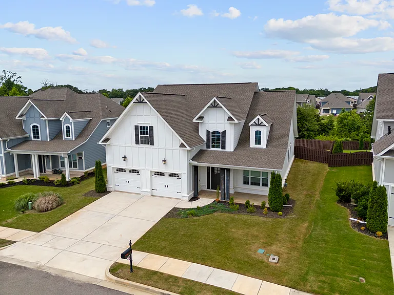 6605 Waxwood Dr — Photo 2