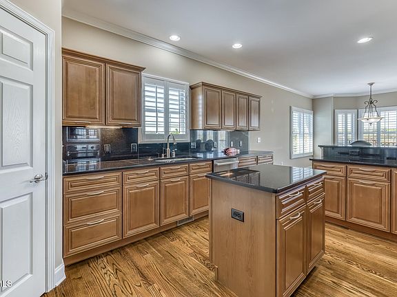 5th image of 17 Cypress Ridge Ct