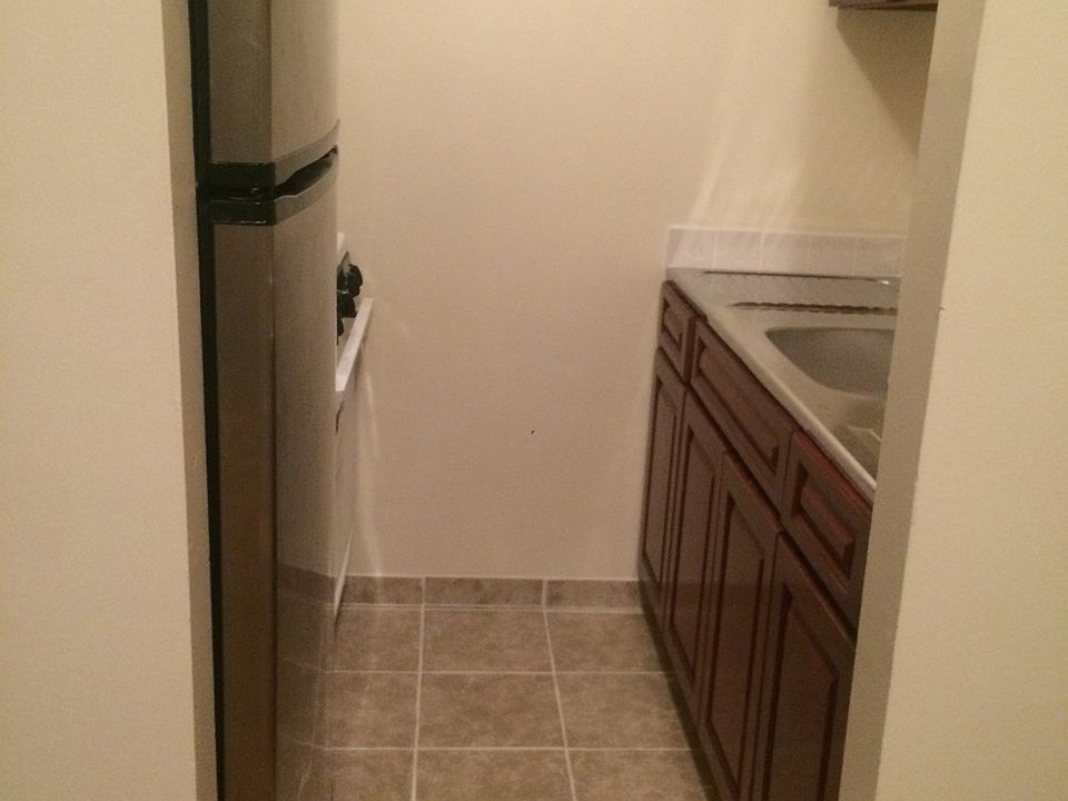 2nd image of 2025 Continental Ave APT 7H