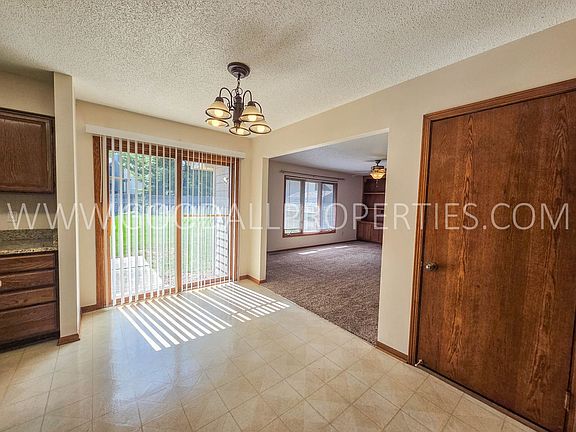 2nd image of 1104 Prairie View Dr
