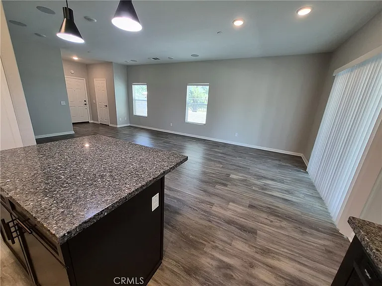 31810 Ives Ct — Photo 4