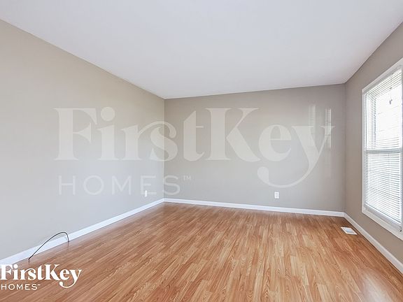 2nd image of 2064 Aristocrat Dr