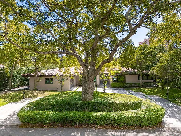 40 S Prospect Dr — Photo 18