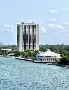 5600 N Flagler Drive #404, West Palm Beach, FL, 33407