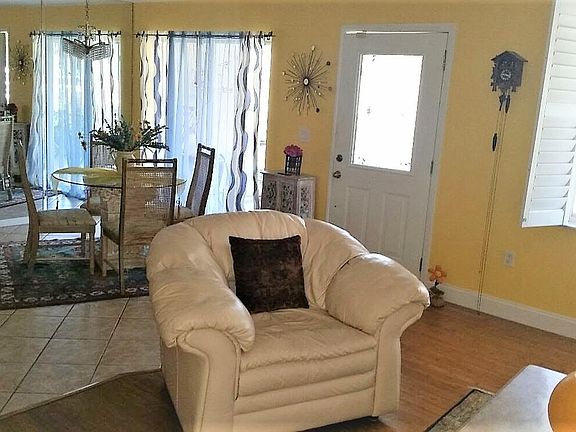 3rd image of 1537 Chesapeake Ave