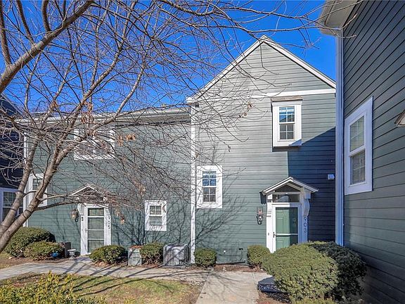 4th image of 903 W 41st Pl