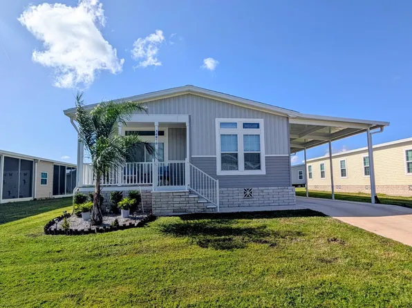 34870 Minnow Ln, Zephyrhills, FL 33541