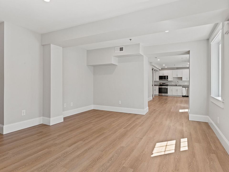 1st image of 48 Balmoral St