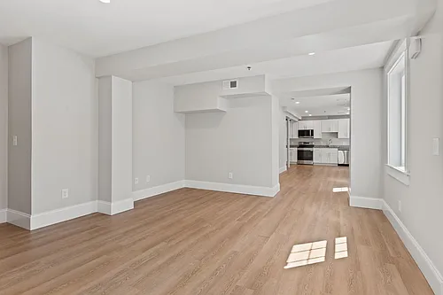 48 Balmoral St #MAIN Photo 1