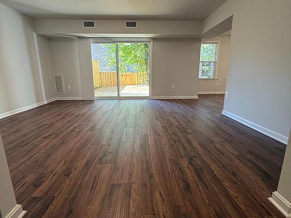 4th image of 828 Quince Orchard Blvd #P-2
