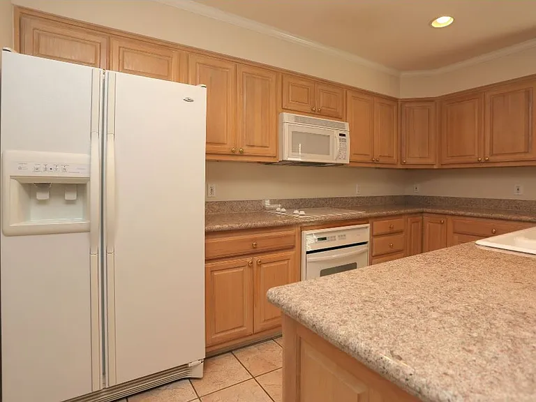 4741 S Harvard Ave #10 — Photo 16