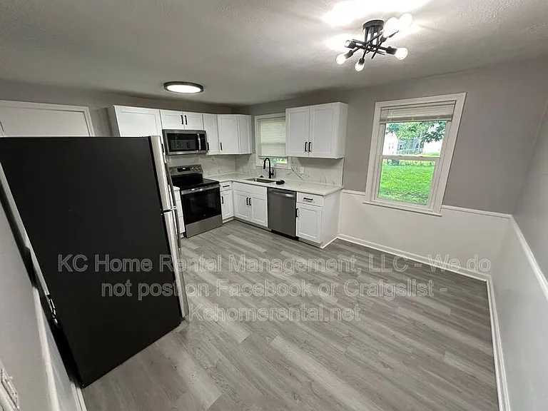 11636 W 68th Ter — Photo 6