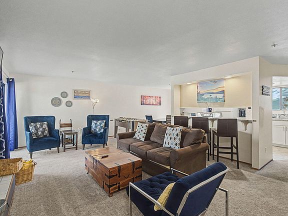 5th image of 151 Palisades Dr #7