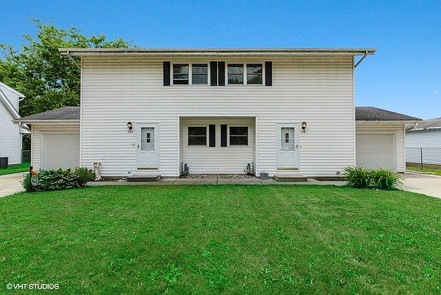 Welcome to 2312-2316 Highland Drive in Sycamore! A side-by-side, well cared for duplex with a total 
