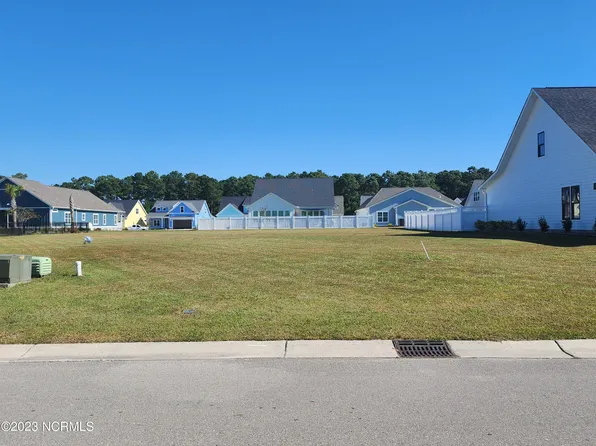 163 Spicer Lake Drive, Holly Ridge, NC 28445
